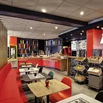 Ibis Lyon Nord Hotel 3*