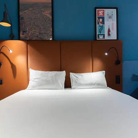 Ibis Lyon Nord Hotel