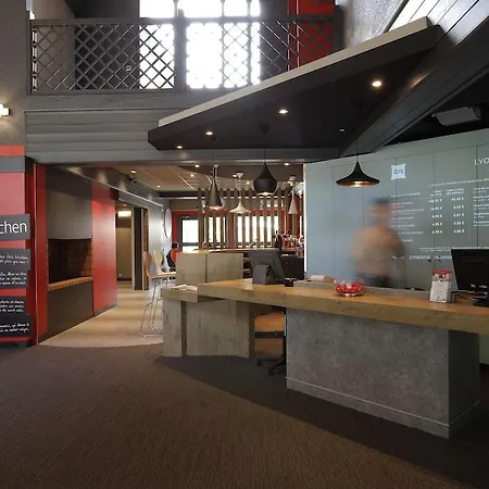 Ibis Lyon Nord Hotel 3*