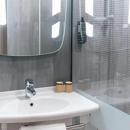 Ibis Lyon Nord 3*