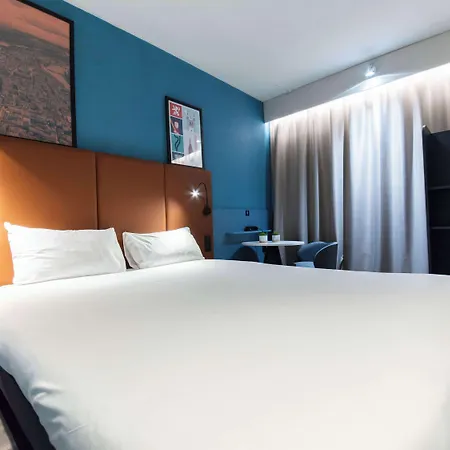 Ibis Lyon Nord Hotel