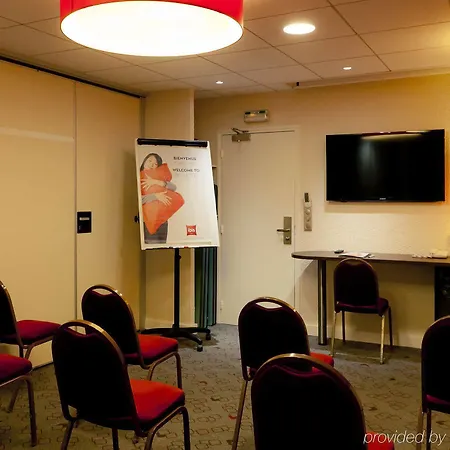 Ibis Lyon Nord Hotel